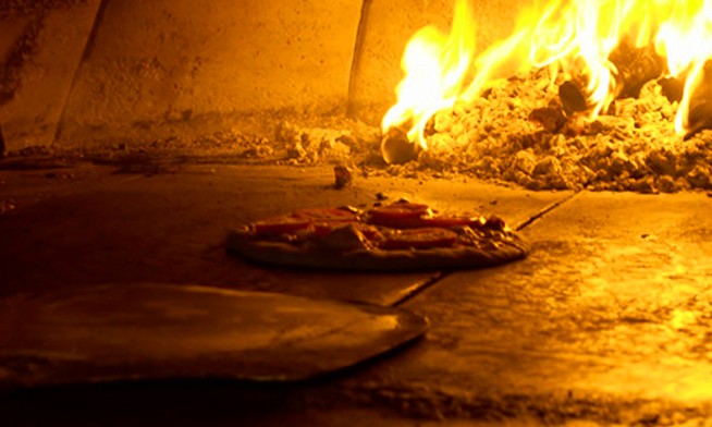 wood fired pizza napoli